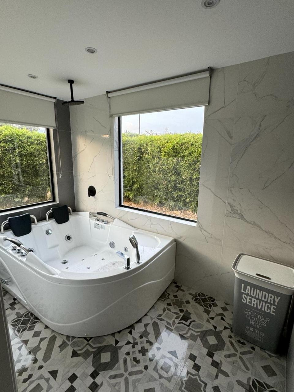 Luxury El Ensueno, Casa Entera, Con Sauna, Jacuzzi, Bbq Y Caballos Villa