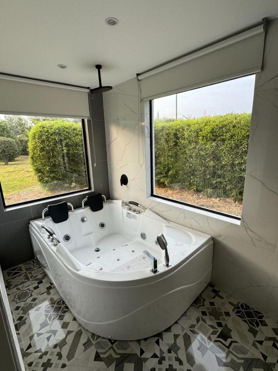 Luxury El Ensueno, Casa Entera, Con Sauna, Jacuzzi, Bbq Y Caballos Tenjo