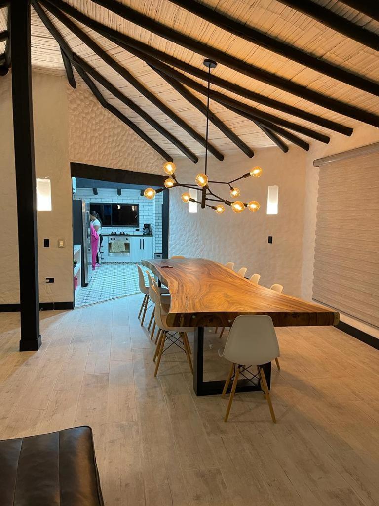 Luxury El Ensueno, Casa Entera, Con Sauna, Jacuzzi, Bbq Y Caballos Tenjo