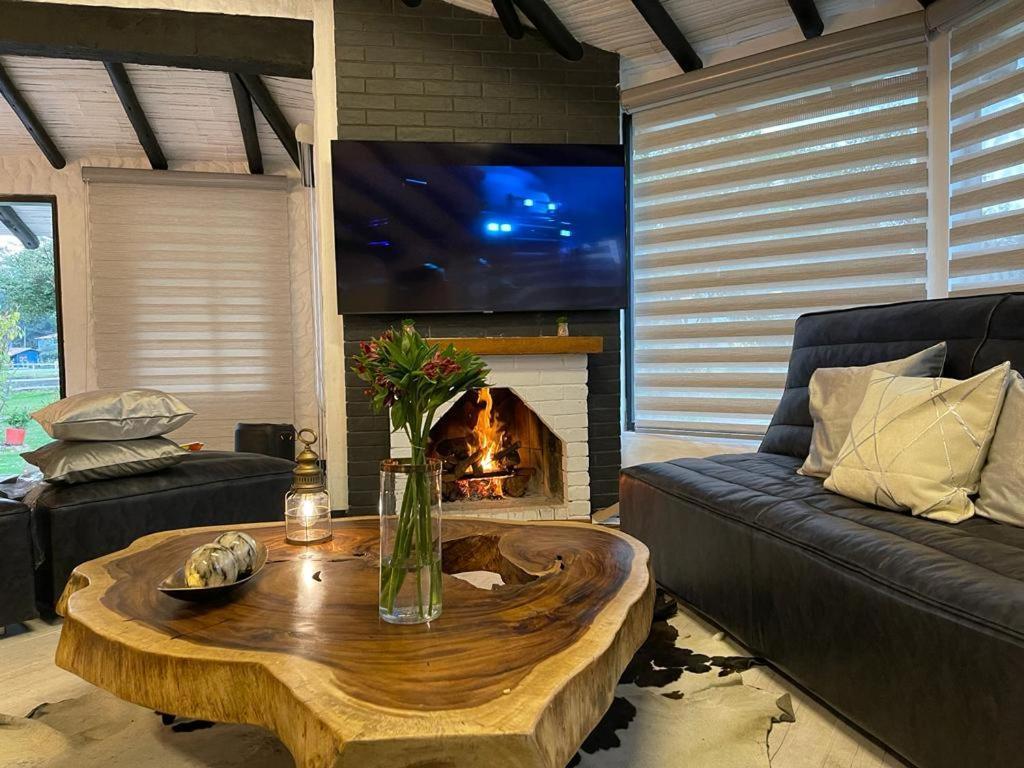 Luxury El Ensueno, Casa Entera, Con Sauna, Jacuzzi, Bbq Y Caballos * Tenjo